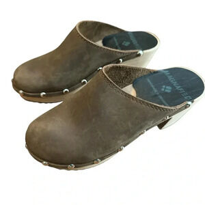 Magnafied Clogs Handmade In Denmark Brown  size 36